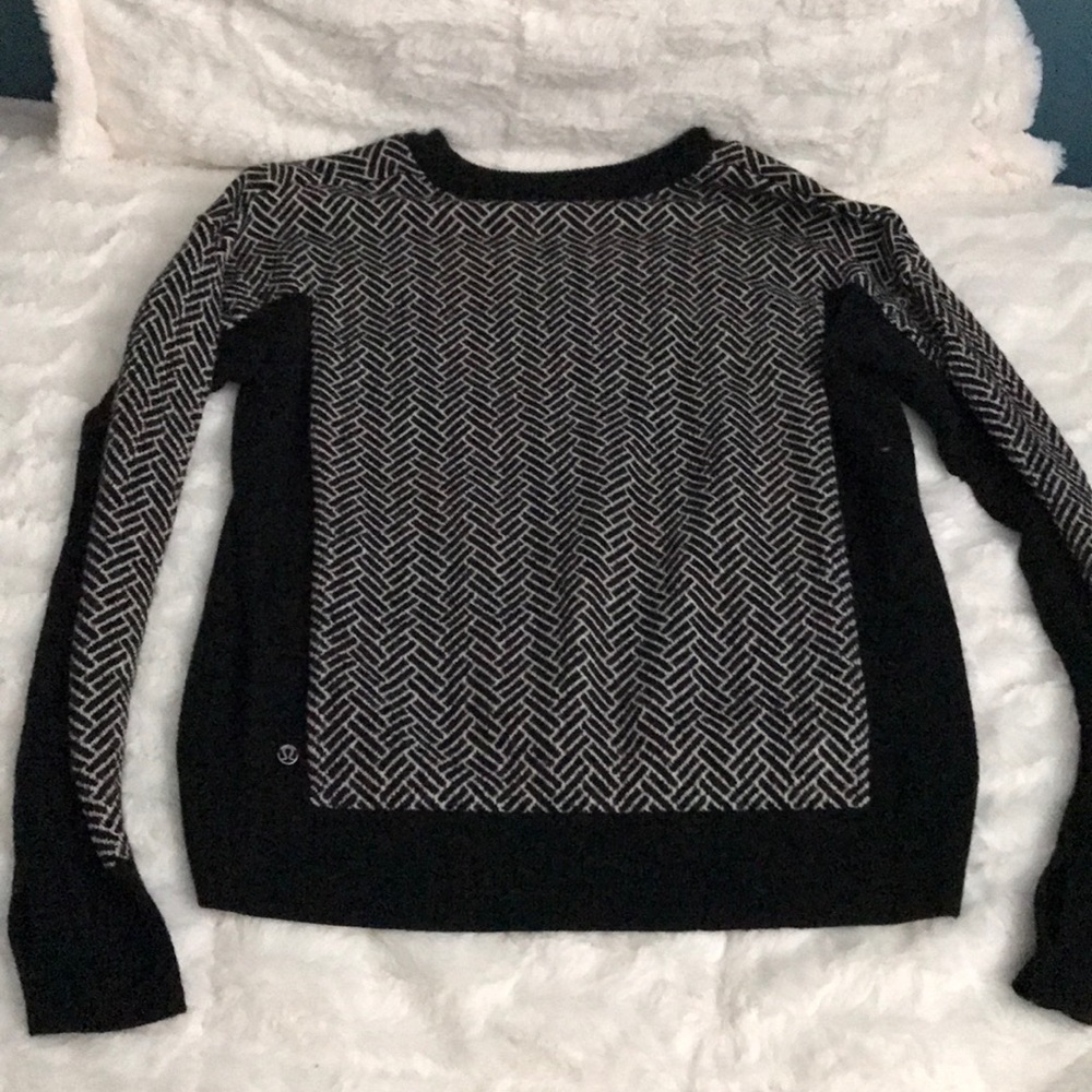 Lululemon sweater - Picture 3 of 4